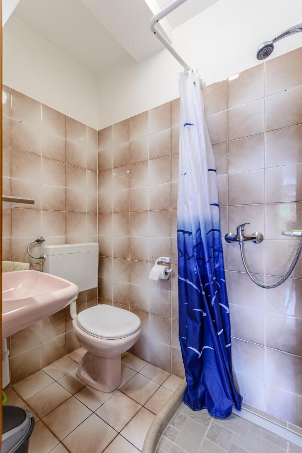 Apartments By The Sea Sumartin, Brac - 2952 Εξωτερικό φωτογραφία
