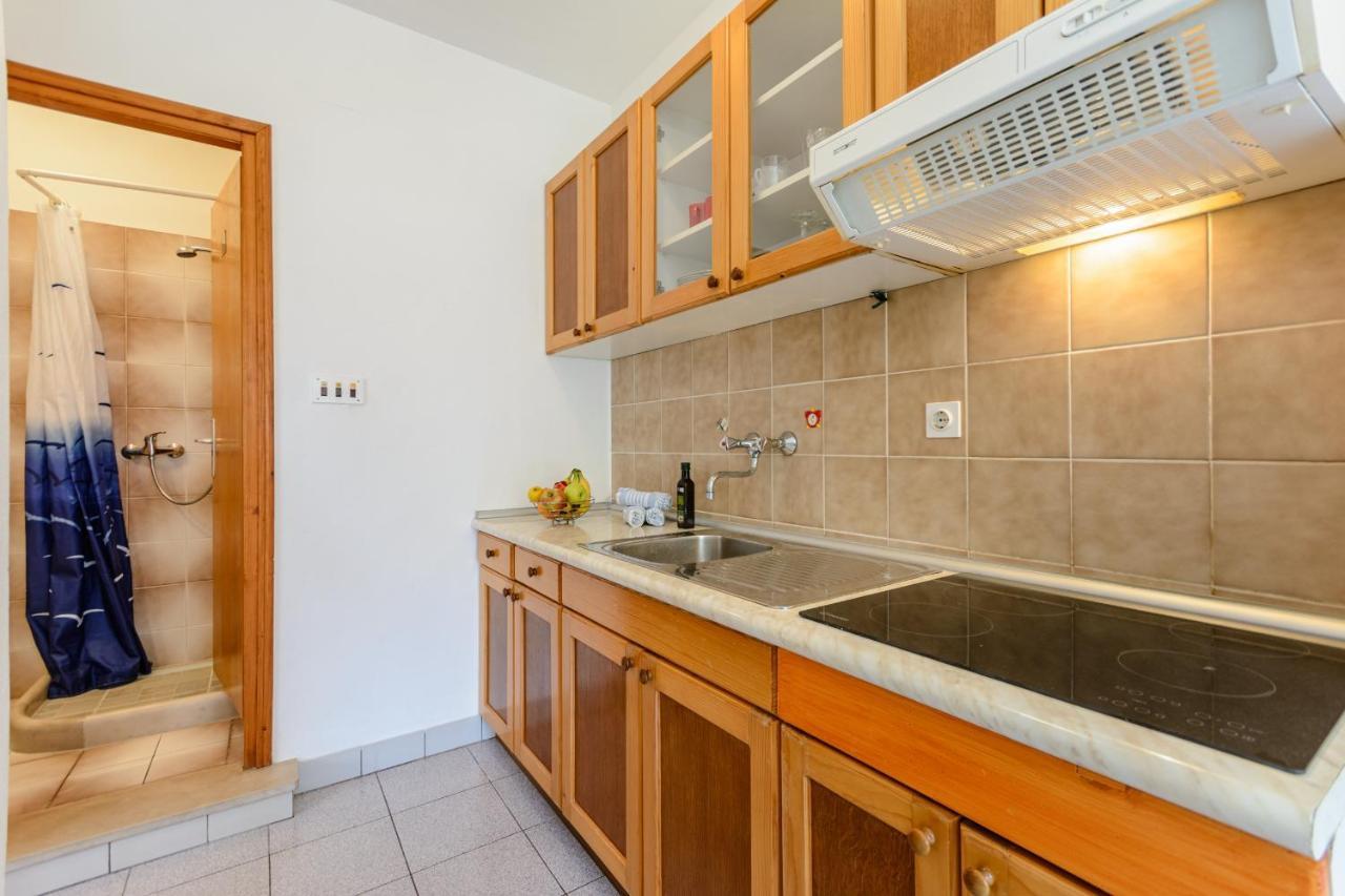 Apartments By The Sea Sumartin, Brac - 2952 Εξωτερικό φωτογραφία